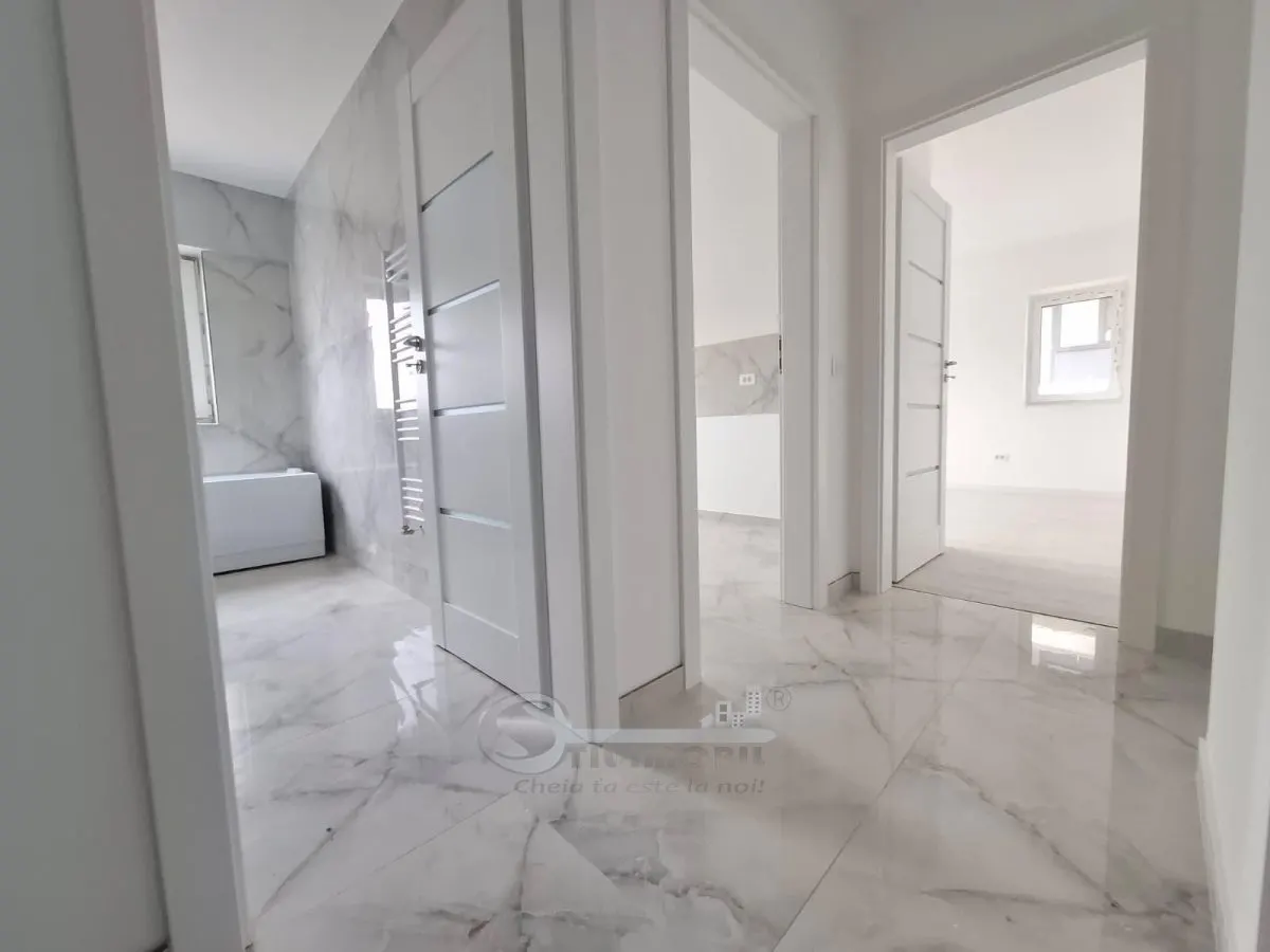 Apartament 1 camera, decomandat, Galata, bloc 2026, etaj 1, baie cu geam, incalzire in pardoseala, AC - foto 2