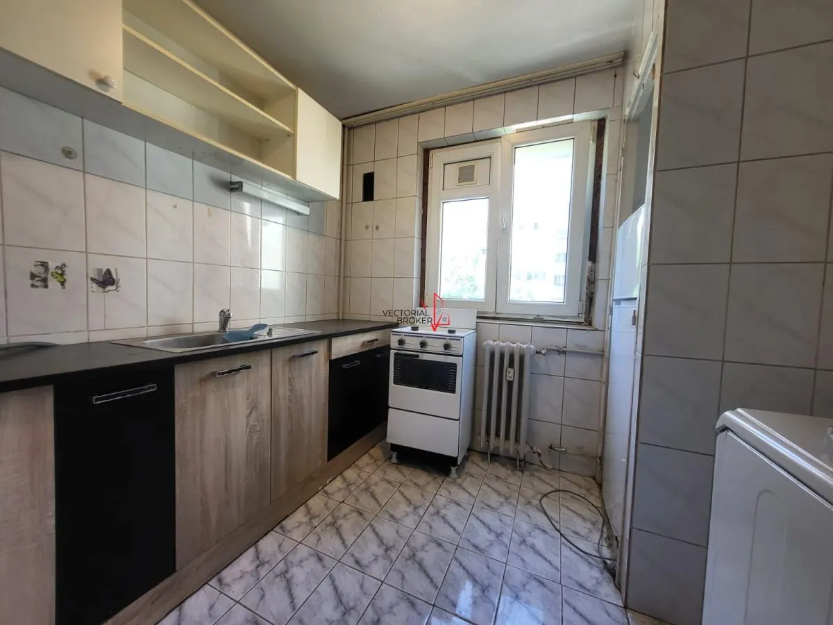 BLOC MIXT / GARSONIERA DECOMANDATA - foto 4