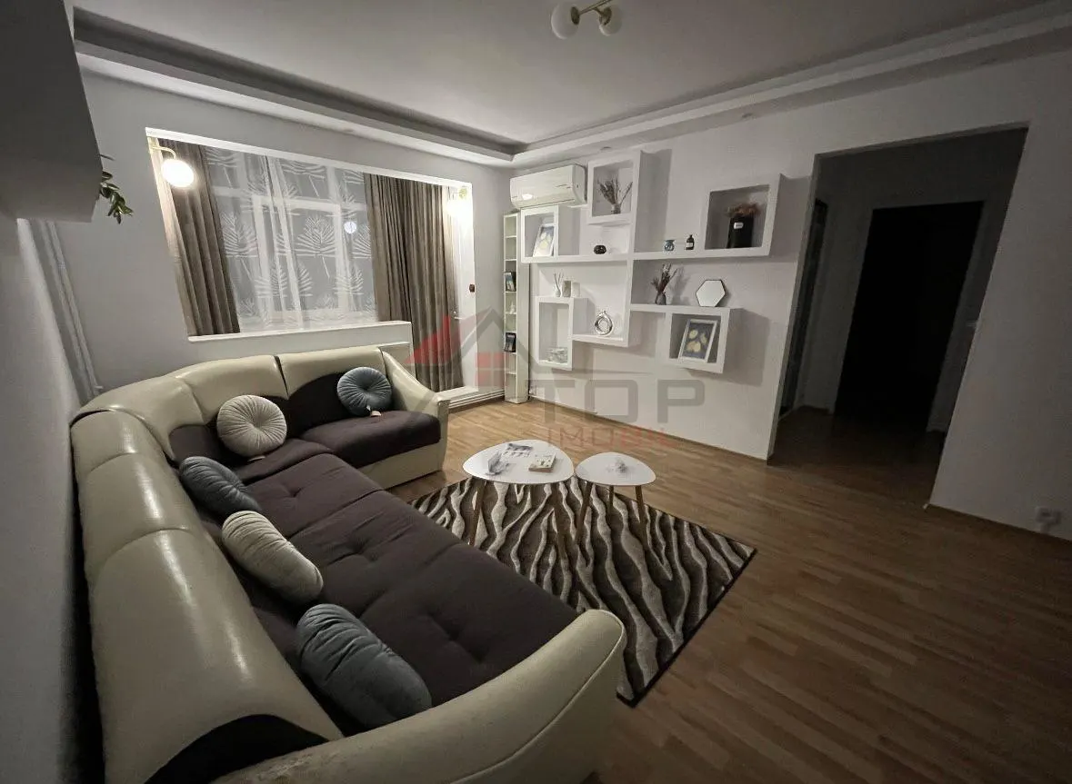 Inchiriere  Apartament cu 2 camere Podu Ros- Palas - foto 2