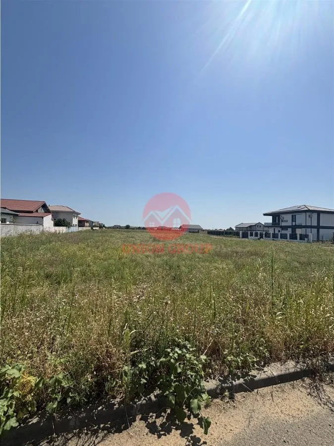 Teren Intravilan Construibil Cumpana 735 mp Intre Case, Aproape de Str Busuiocului - foto 1