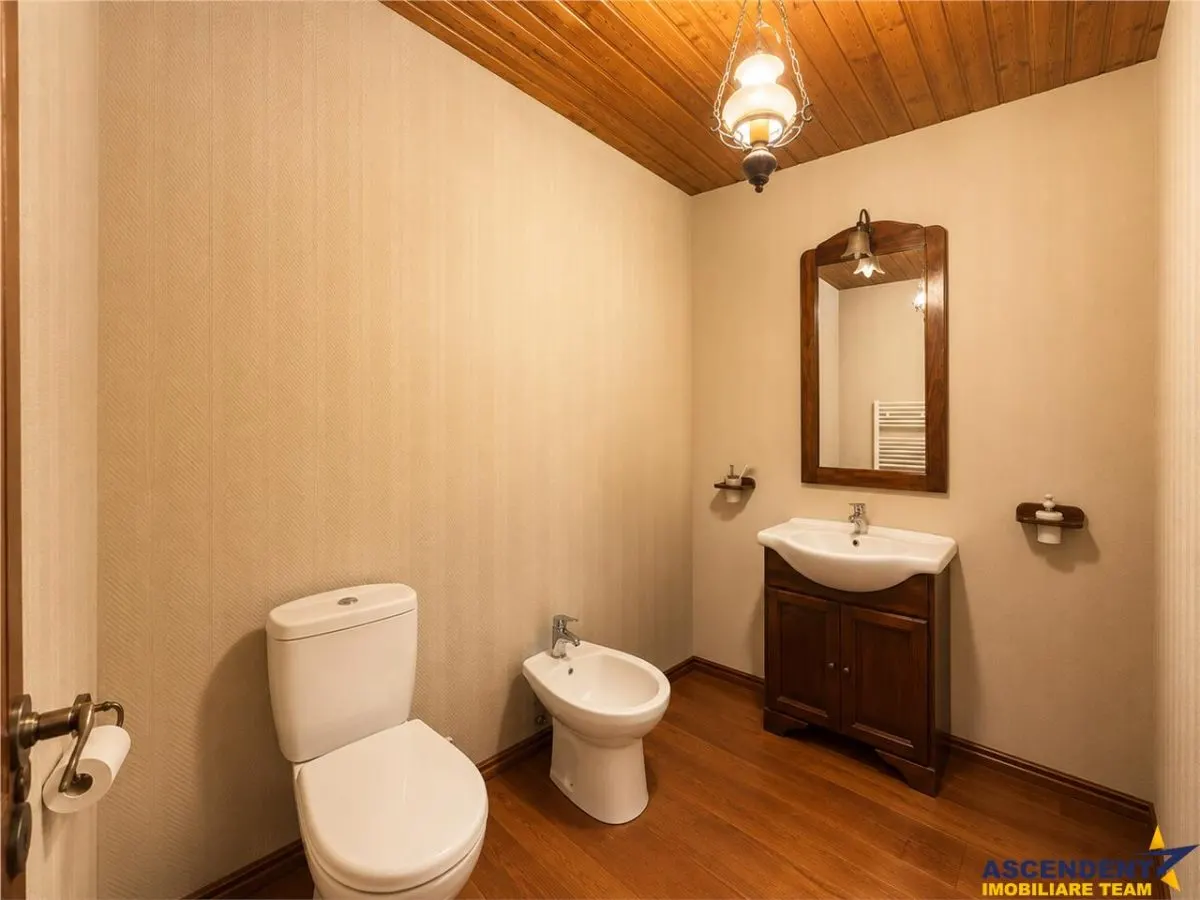 Casa nordica luminoasa, gata de mutat, garaj cald,spatiu de poveste la mansarda,in Santana de Mures - foto 12