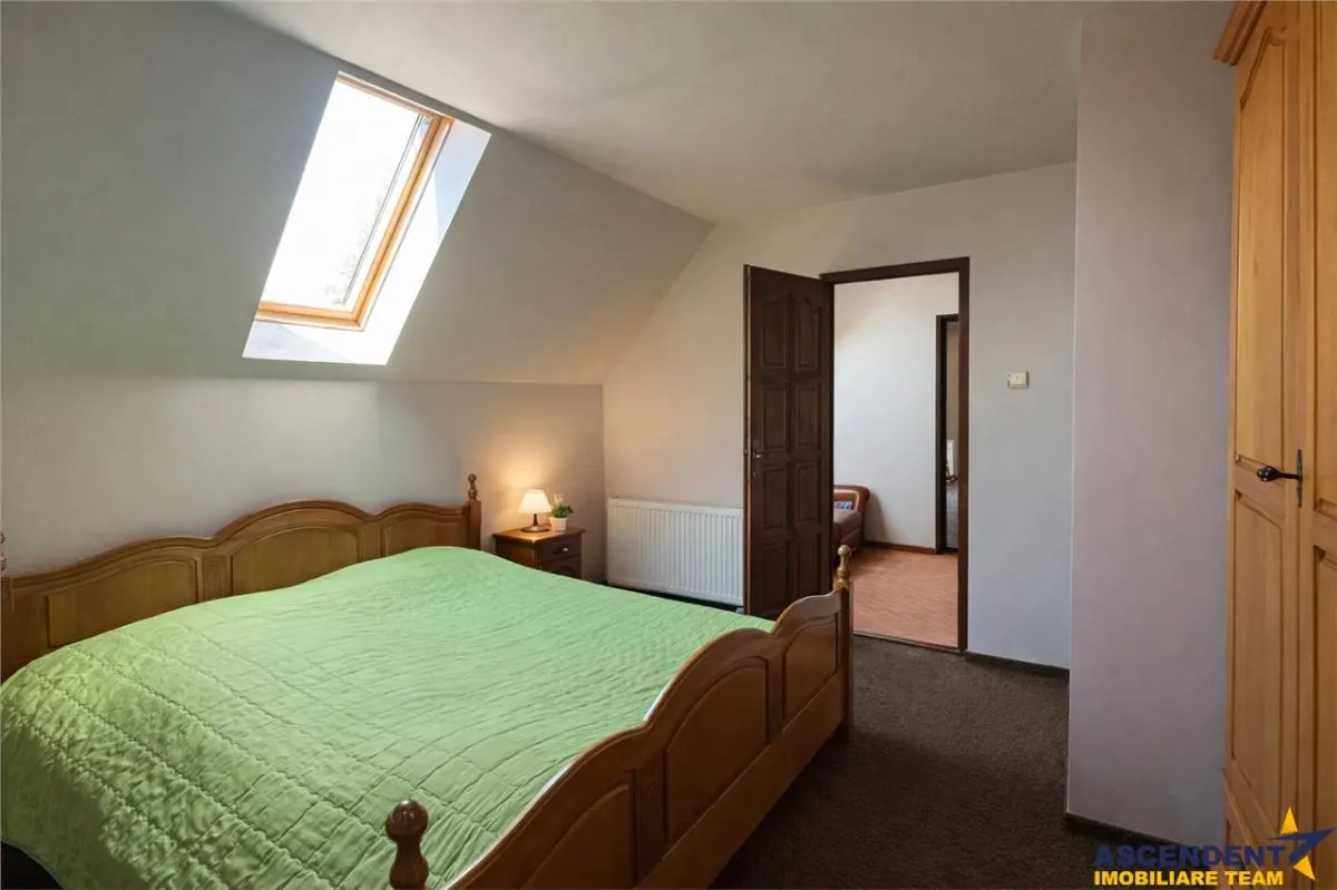 Casa nordica luminoasa, gata de mutat, garaj cald,spatiu de poveste la mansarda,in Santana de Mures - foto 10