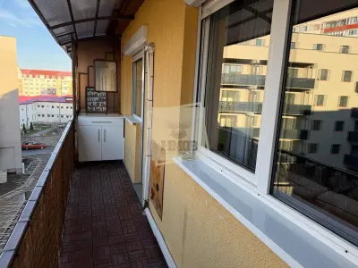 Apartament 3 camere 2 bai  balcon si parcare subterana pe Aleea Streiu - foto 5