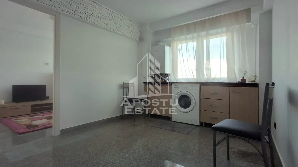 Apartament cu 2 camere decomandat zona Micalaca - foto 9