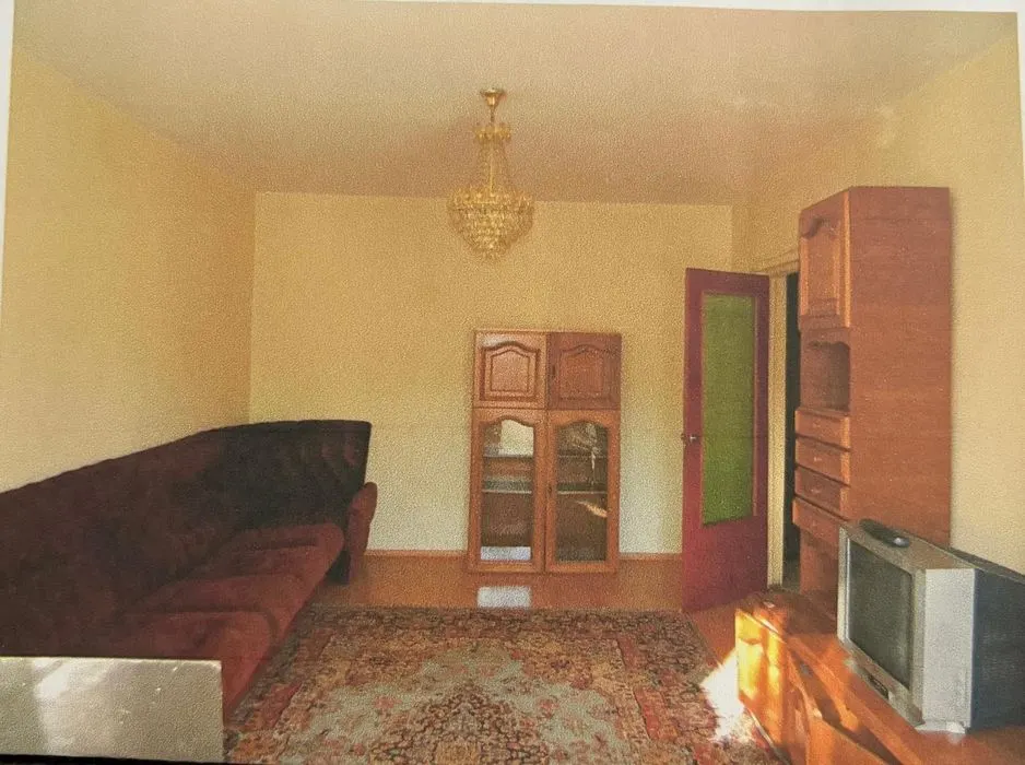 Apartament 3 camere Calea Bucuresti,-Judetean decomandat,135000 Euro - foto 3