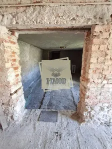Apartament cu pivnita si curte de 211 mp zona 0 - foto 3