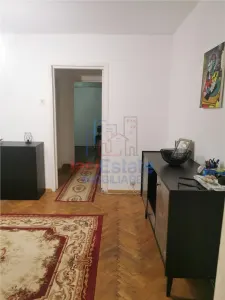 Apartament 2 camere de vanzare in Podu Ros - 52 mp, etaj 2 - foto 2