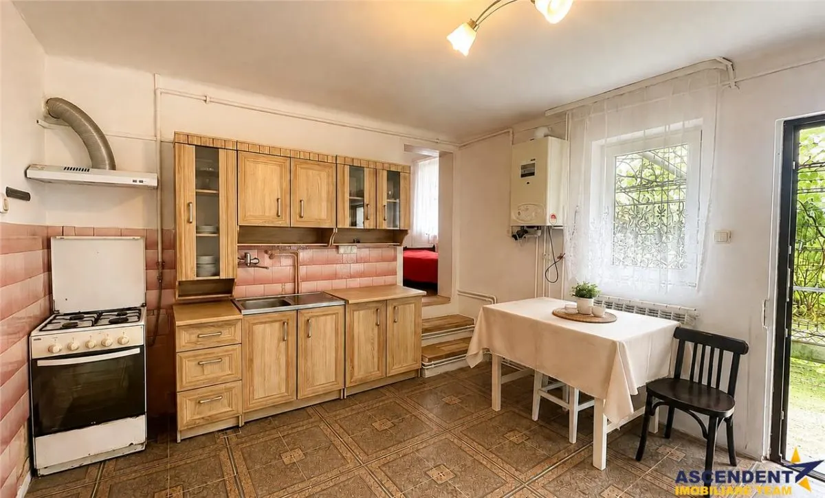 Casa 3 camere, cota teren 446 mp, garaj, terasa, pivnita, Unirii, Targu Mures - foto 3