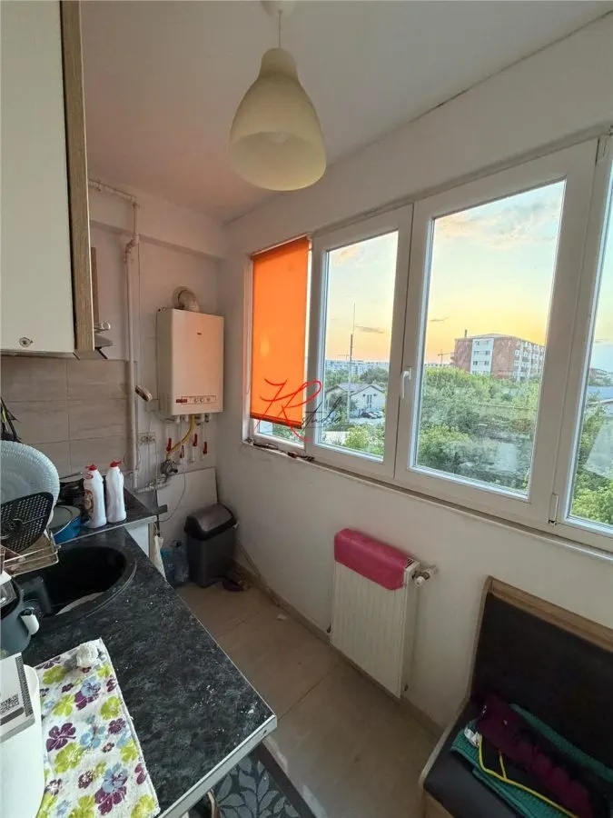 Vanzare apartament 2 camere Aparatori Patriei - foto 3