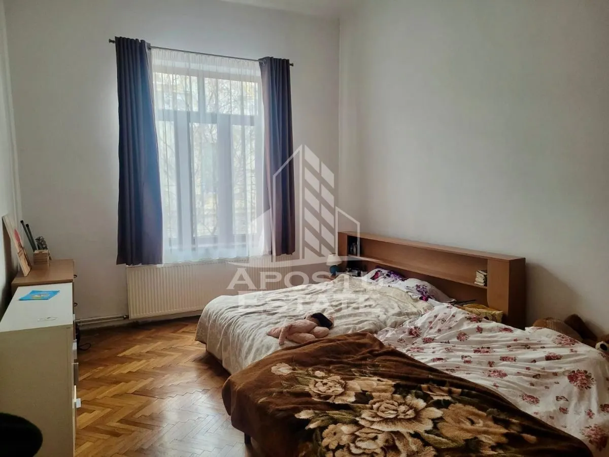 Apartament 3 camere de vanzare, etaj 1,  zona Maria Timisoara - foto 3