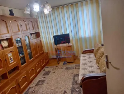 Apartament 2 camere de vanzare in Podu Ros - 46 mp, decomandat - foto 3