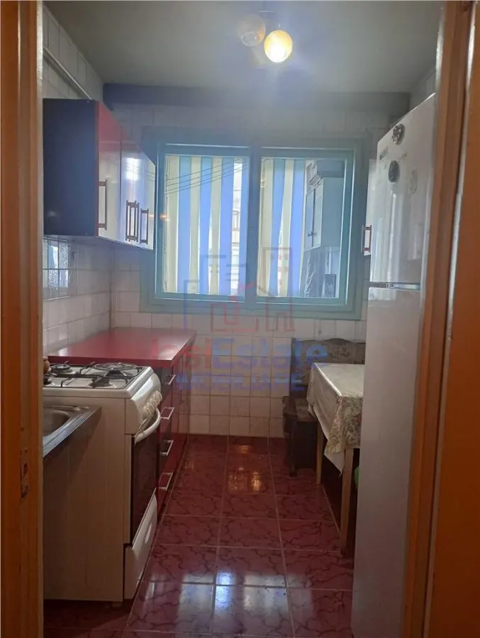 Apartament 2 camere de vanzare in Podu Ros - 46 mp, decomandat - foto 4