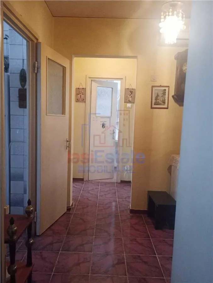 Apartament 2 camere de vanzare in Podu Ros - 46 mp, decomandat - foto 7