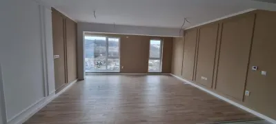 Ap. 3 camere 2bai + terasa zona Rediu - Iasi