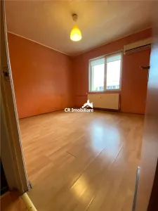 Apartament 3 camere Oltenitei - foto 6