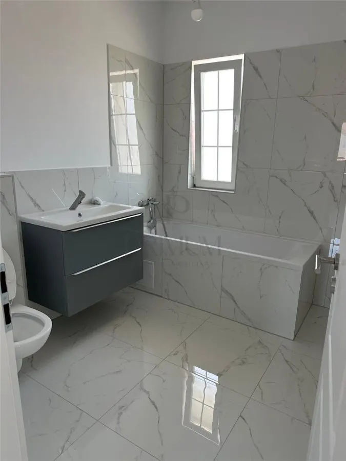 MOSNITA -ZONA EXCELENTA - 4 CAMERE -DUPLEX - foto 6