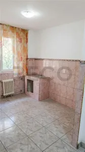 RECO Apartament 3 camere la parter 65 mp Zona Nufarul, Ideal locuinta, cabinet sau birou - foto 5