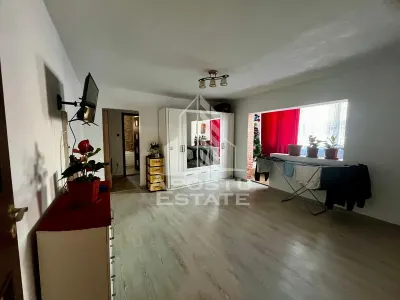 Apartament 3 camere,etaj 3,zona UMT - foto 4