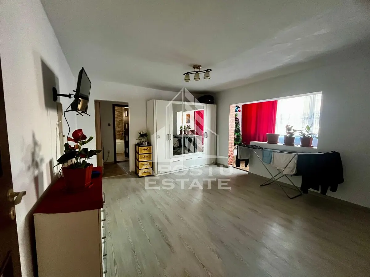 Apartament 3 camere,etaj 3,zona UMT - foto 5