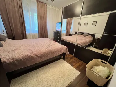 Vanzare apartament cu 3 camere - Podu Ros - foto 2