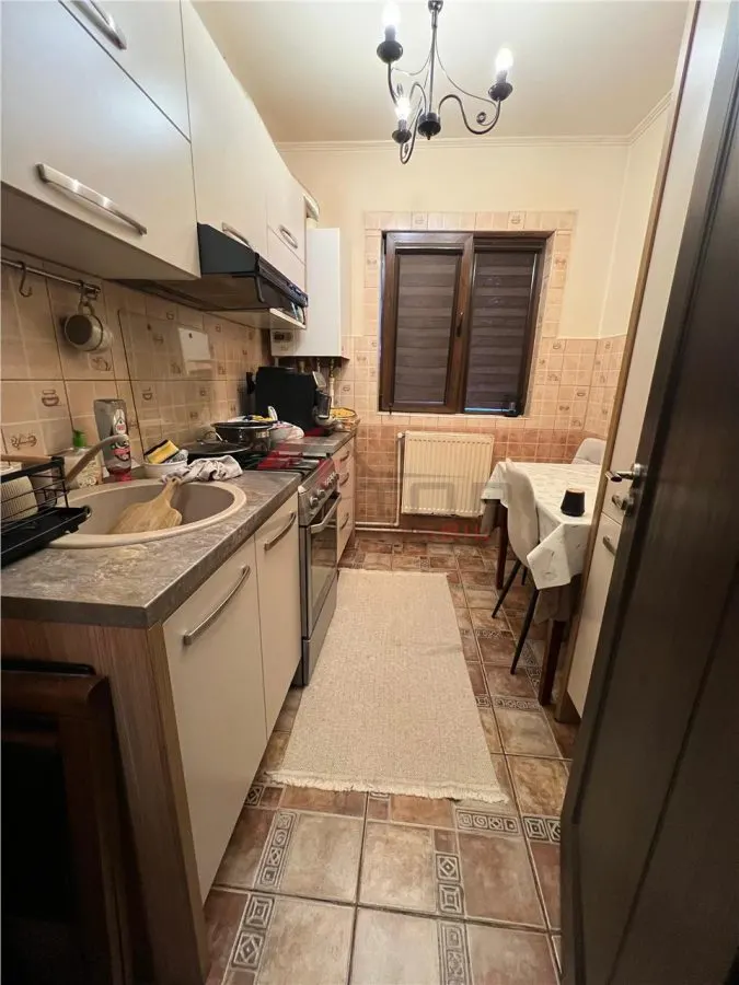 Vanzare apartament cu 3 camere - Podu Ros - foto 6