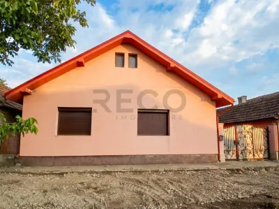 RECO 2 Case pe un teren generos de 1439 mp Livada de Bihor - Livada de Bihor
