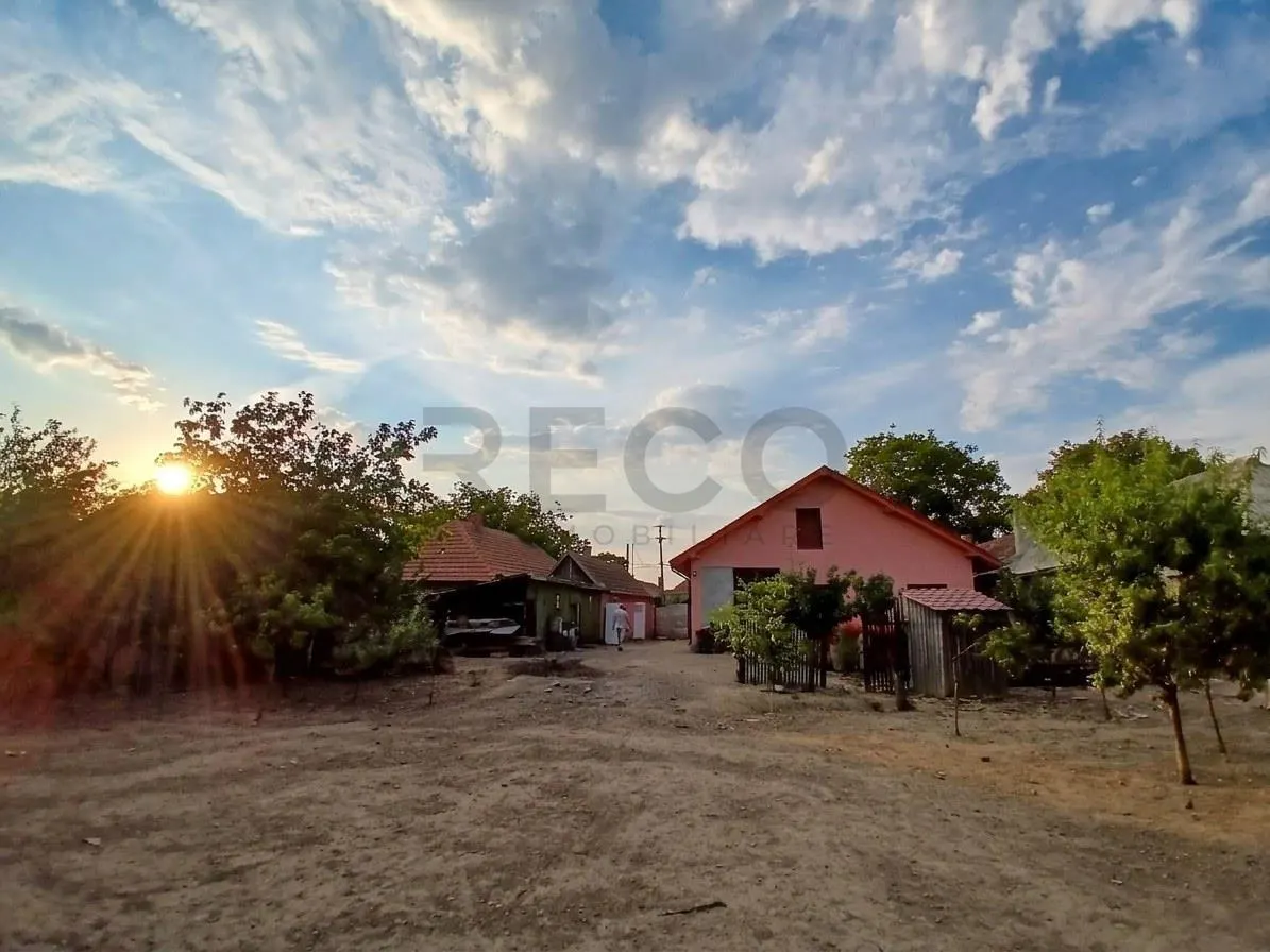 RECO 2 Case pe un teren generos de 1439 mp Livada de Bihor - foto 6