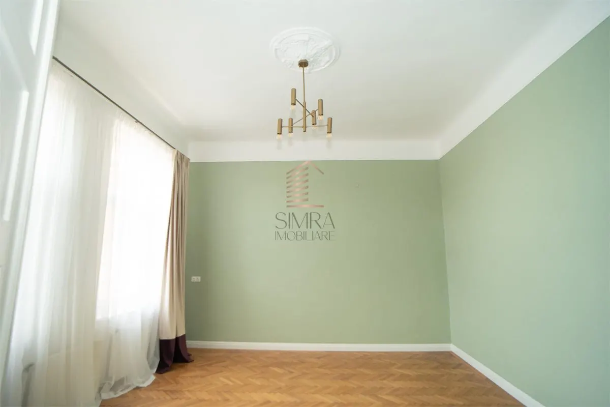 Apartament ultracentral cu 3 camere pe Strada Primariei - foto 11