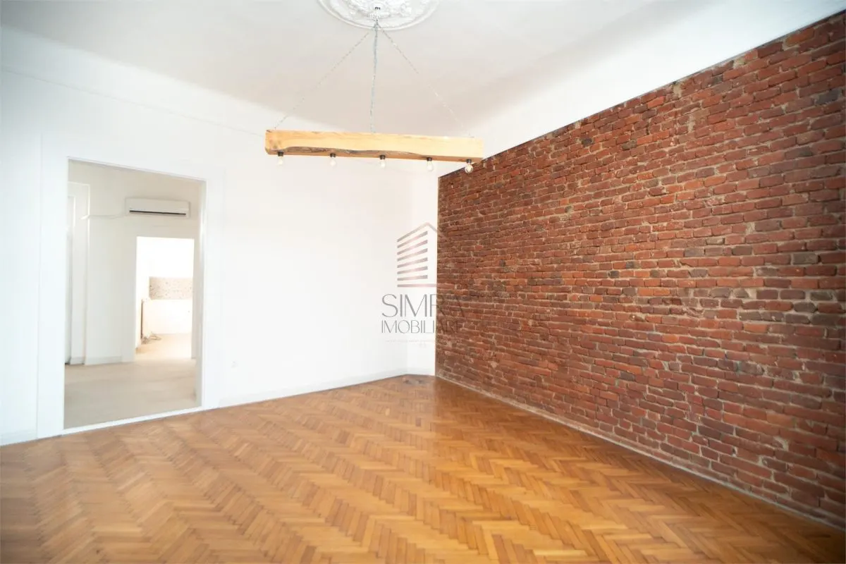 Apartament ultracentral cu 3 camere pe Strada Primariei - foto 12