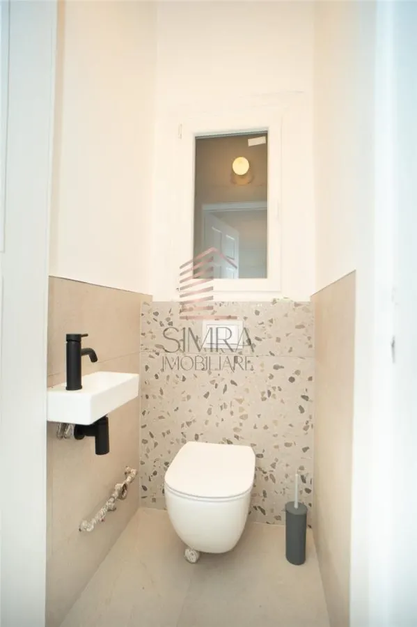 Apartament ultracentral cu 3 camere pe Strada Primariei - foto 7