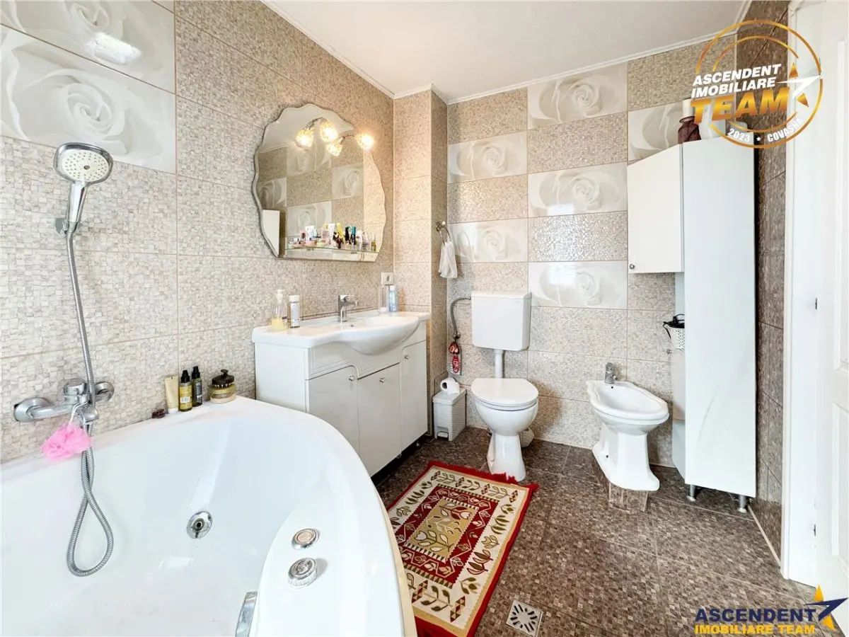 Casa primitoare si apreciabila, areal cu liniste, gradina frumoasa, Sancraiu,Szalomer Covasna - foto 14