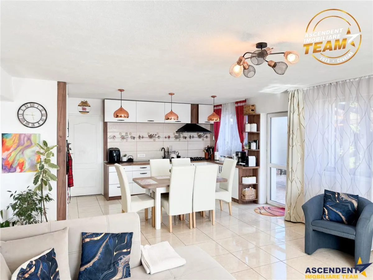 Casa primitoare si apreciabila, areal cu liniste, gradina frumoasa, Sancraiu,Szalomer Covasna - foto 16