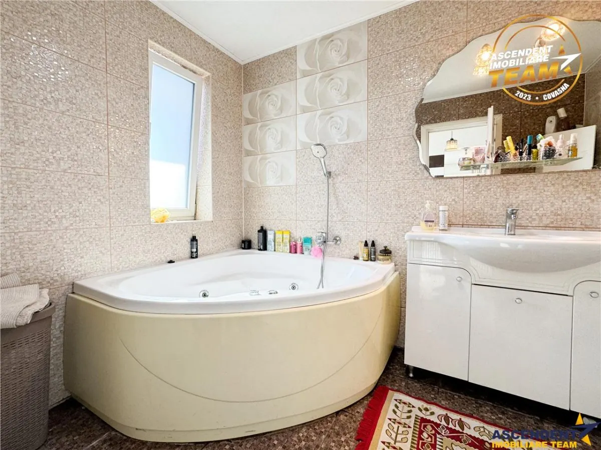 Casa primitoare si apreciabila, areal cu liniste, gradina frumoasa, Sancraiu,Szalomer Covasna - foto 25