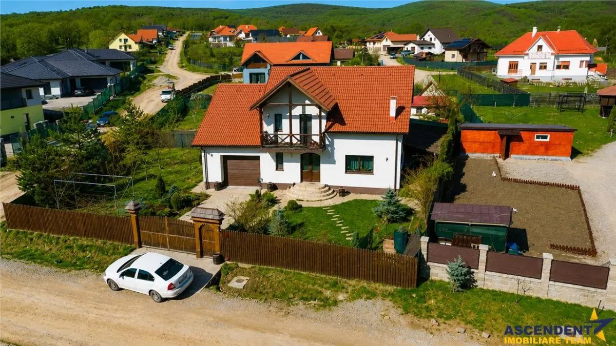 Casa primitoare si apreciabila, areal cu liniste, gradina frumoasa, Sancraiu,Szalomer Covasna - foto 4