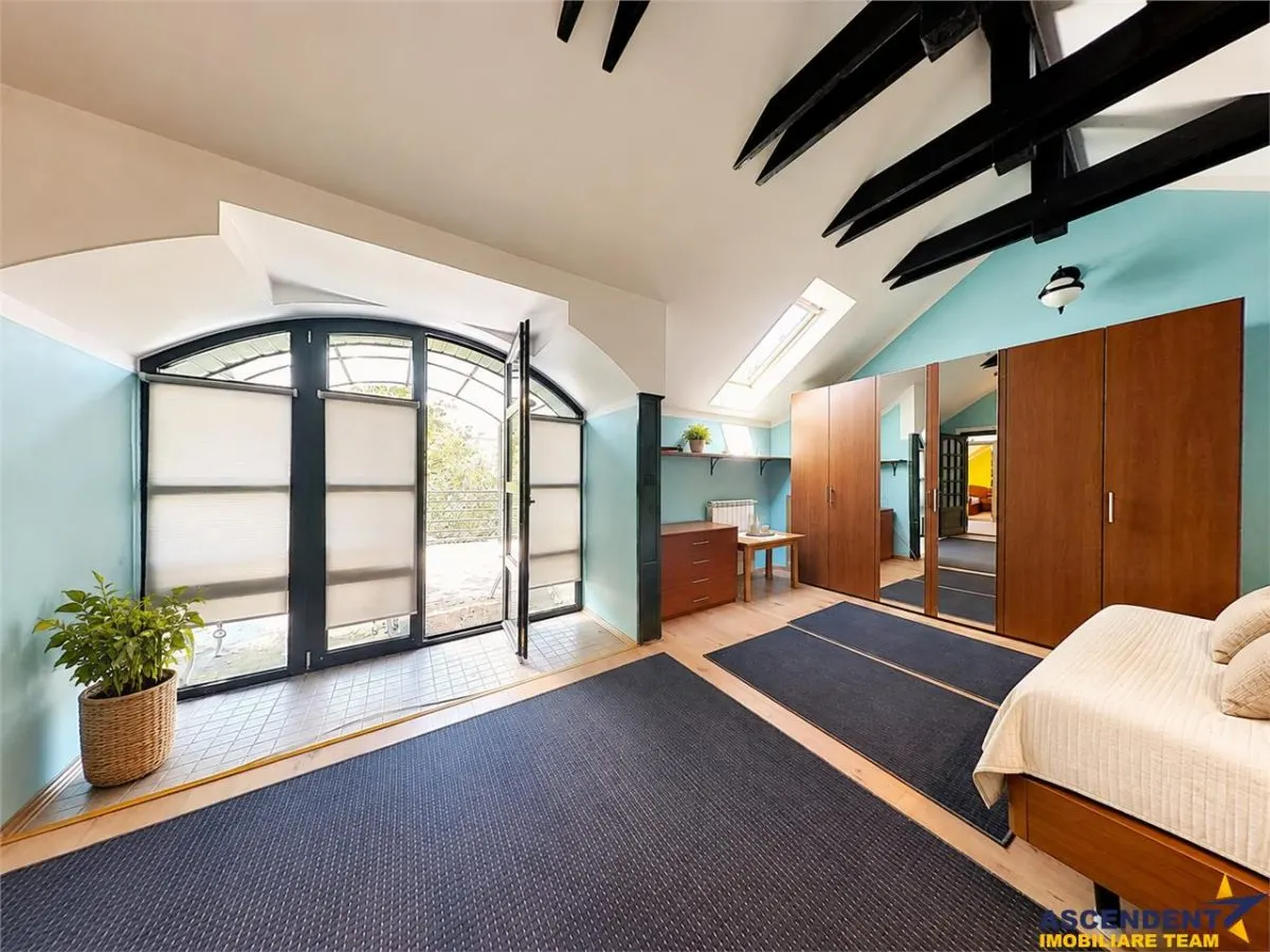 Vila individuala, arhitectura aparte, garaj, terasa,  balcon, Semicentral, Targu Mures - foto 15
