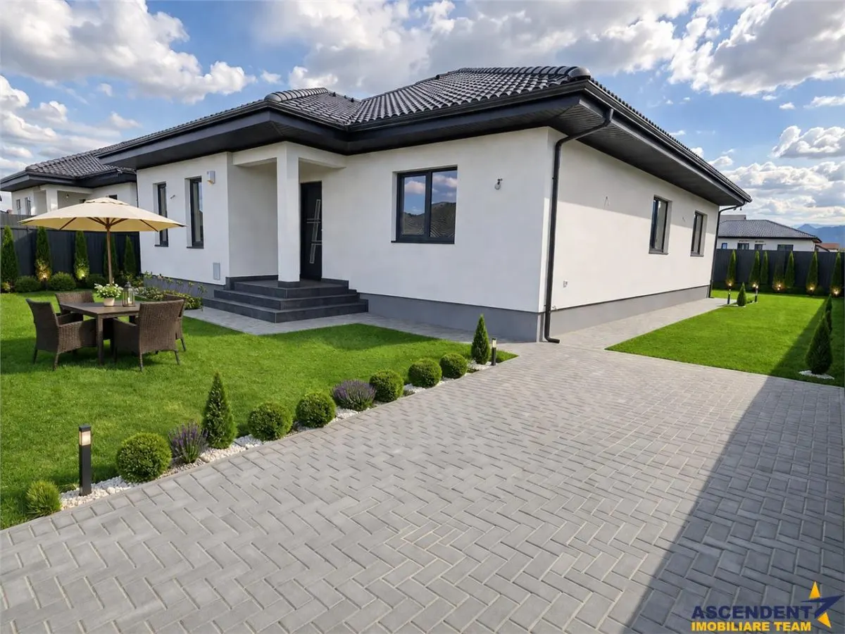 Cocheta vila noua, finisata, standard superior, intabulata, Izvor, Brasov - foto 1
