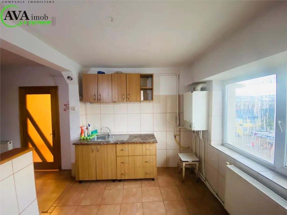 Apartament 2 camere,decomandat,  zona Mioritei Lidl - foto 1