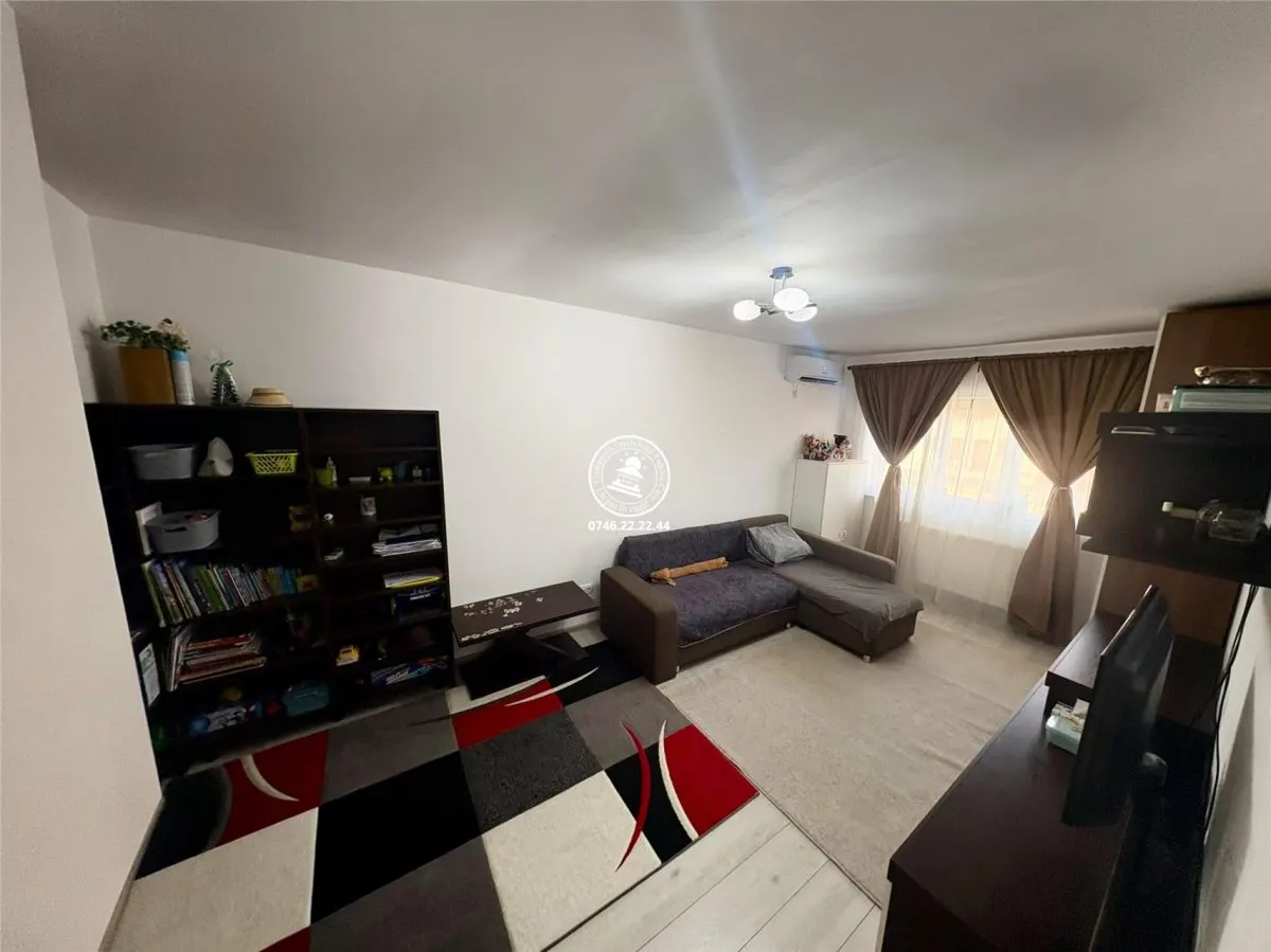 Apartament 2 camere, decomandat, Bucium, loc de parcare - foto 1
