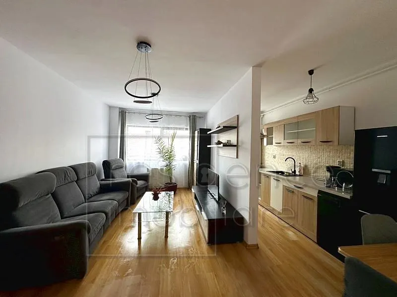 Pet friendly! Apartament 3 camere, Centru, zona  Closca+Garaj - foto 1
