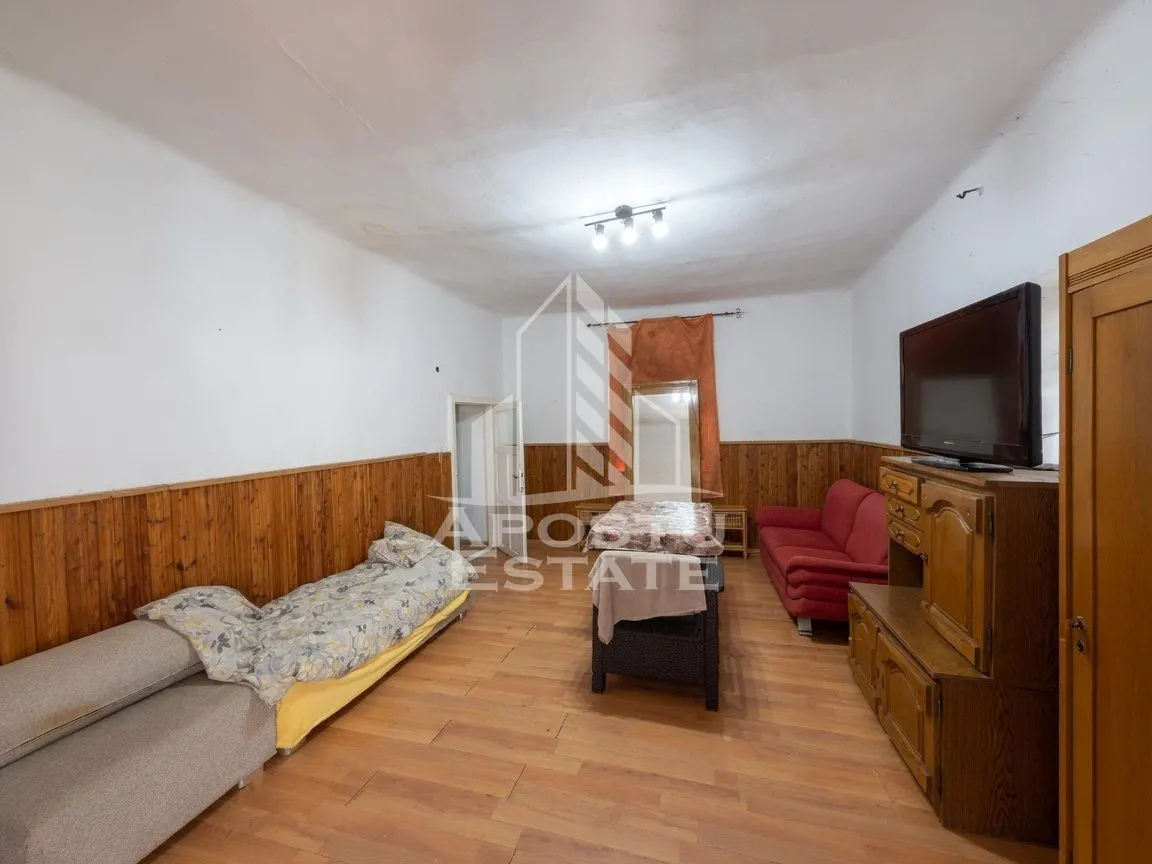 Casa de vanzare in Sandra, 5755 mp, teren, acoperis nou - foto 17
