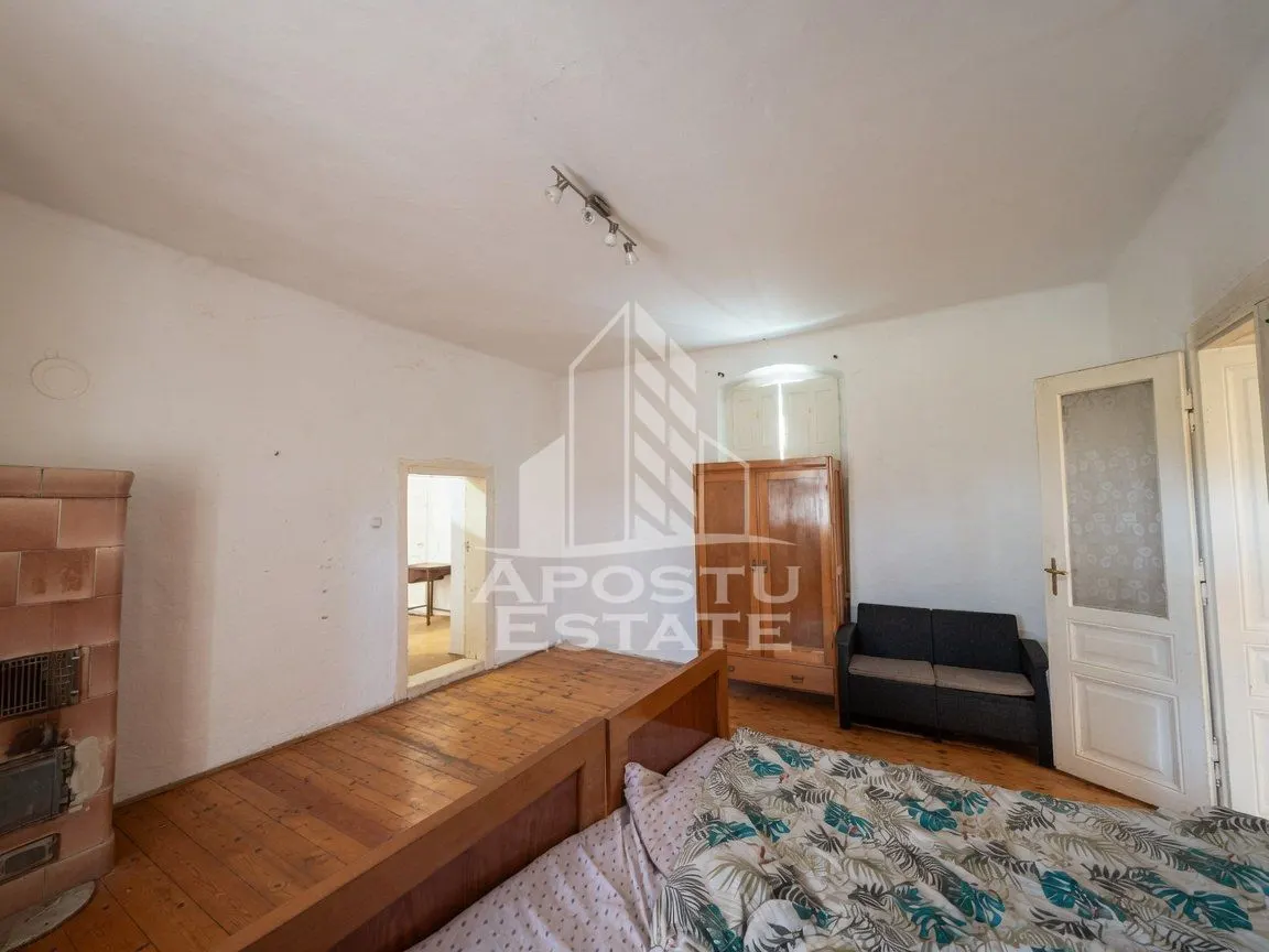 Casa de vanzare in Sandra, 5755 mp, teren, acoperis nou - foto 5