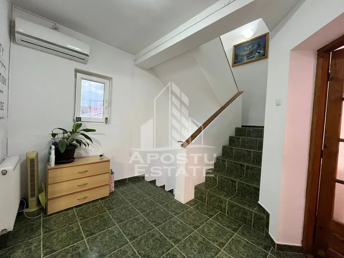 Casa individuala, 6 camere, 3 bai, garaj,acces auto, teren de 411 - foto 18