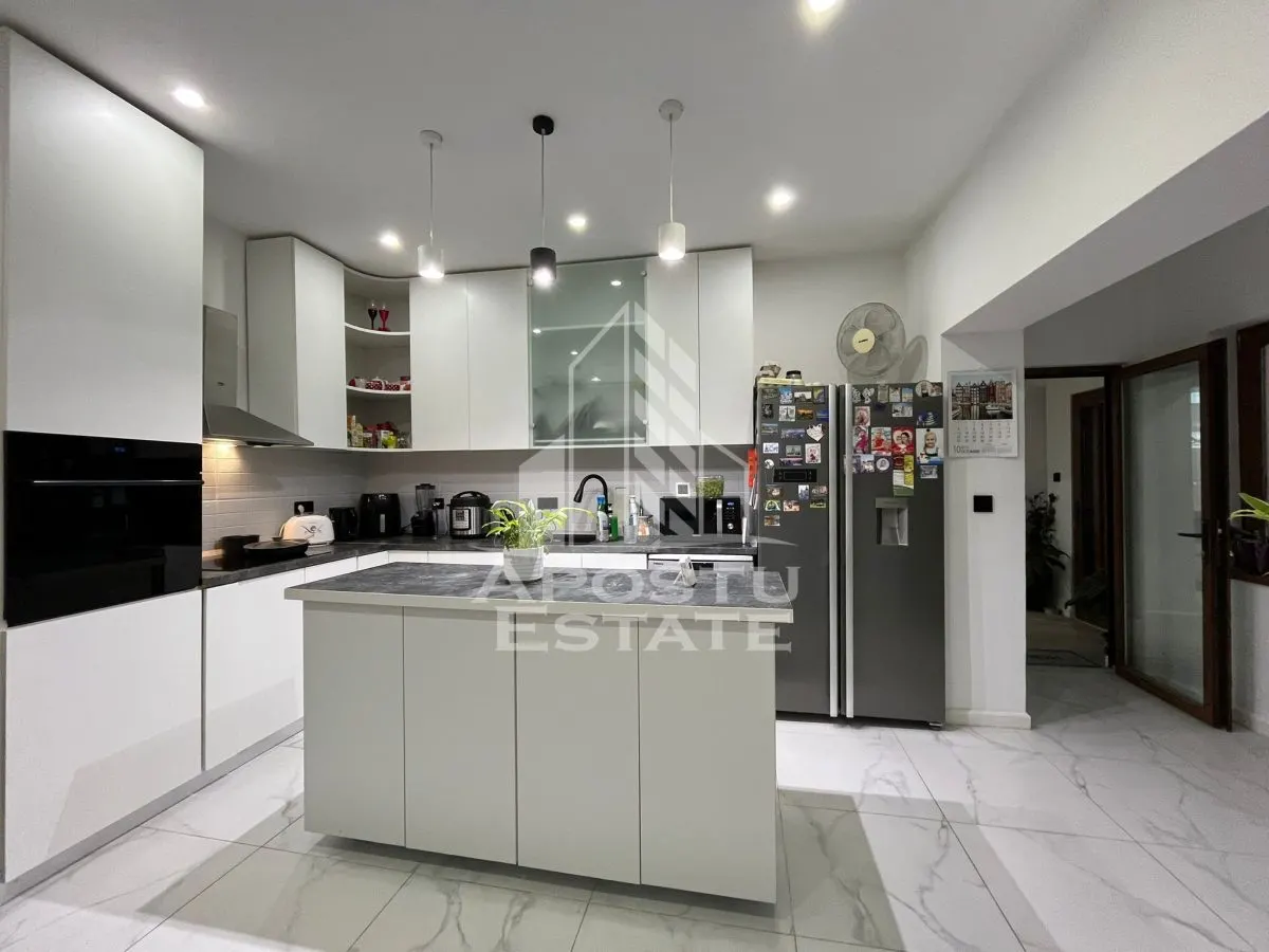 Casa individuala, 6 camere, 3 bai, garaj,acces auto, teren de 411 - foto 6