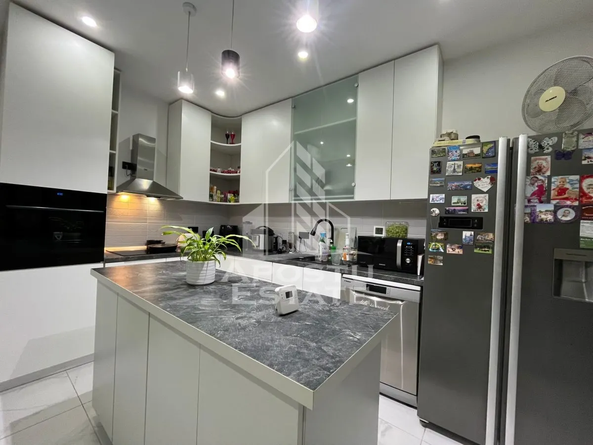 Casa individuala, 6 camere, 3 bai, garaj,acces auto, teren de 411 - foto 7