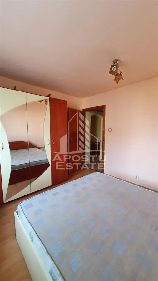 Apartament cu 3 camere, decomandat, etaj intermediar, Freidorf - foto 3