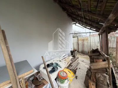 Casa cu 2 camere,centrala proprie, garaj,teren 350 mp ,zona Blascovici - foto 5