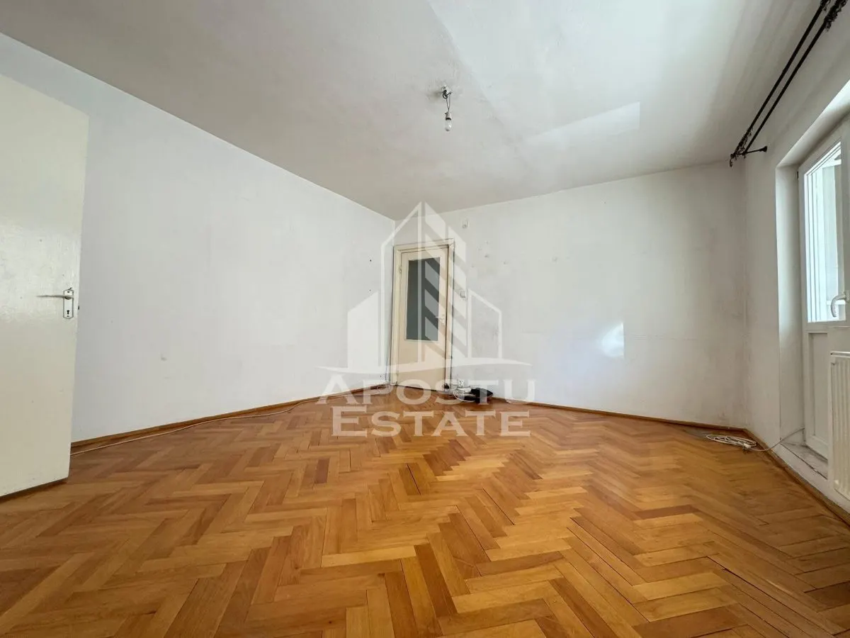 Apartament cu 3 camere, decomantat, etajul 2 , zona Spitalul Judetean - foto 14