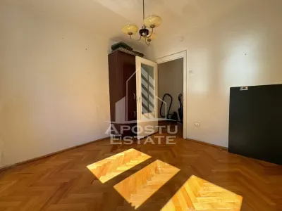 Apartament cu 3 camere, decomantat, etajul 2 , zona Spitalul Judetean - foto 6