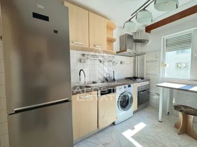 Apartament cu 3 camere, decomantat, etajul 2 , zona Spitalul Judetean - foto 9
