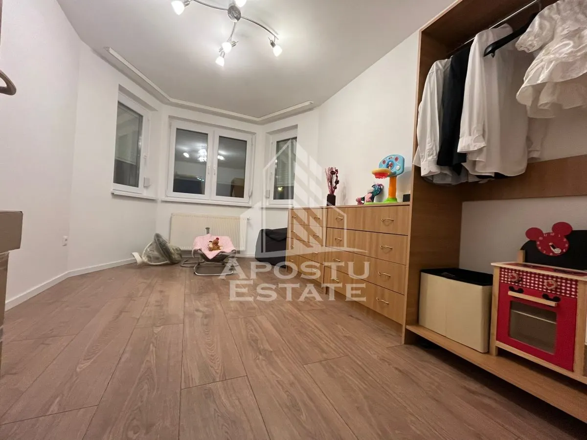 Casa individuala cu 6 camere, 3 bai, garaj, teren 500 mp si 2 fronturi - foto 12